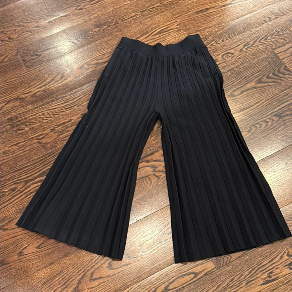 Black Pleated Bottoms - Picture 1 of 2